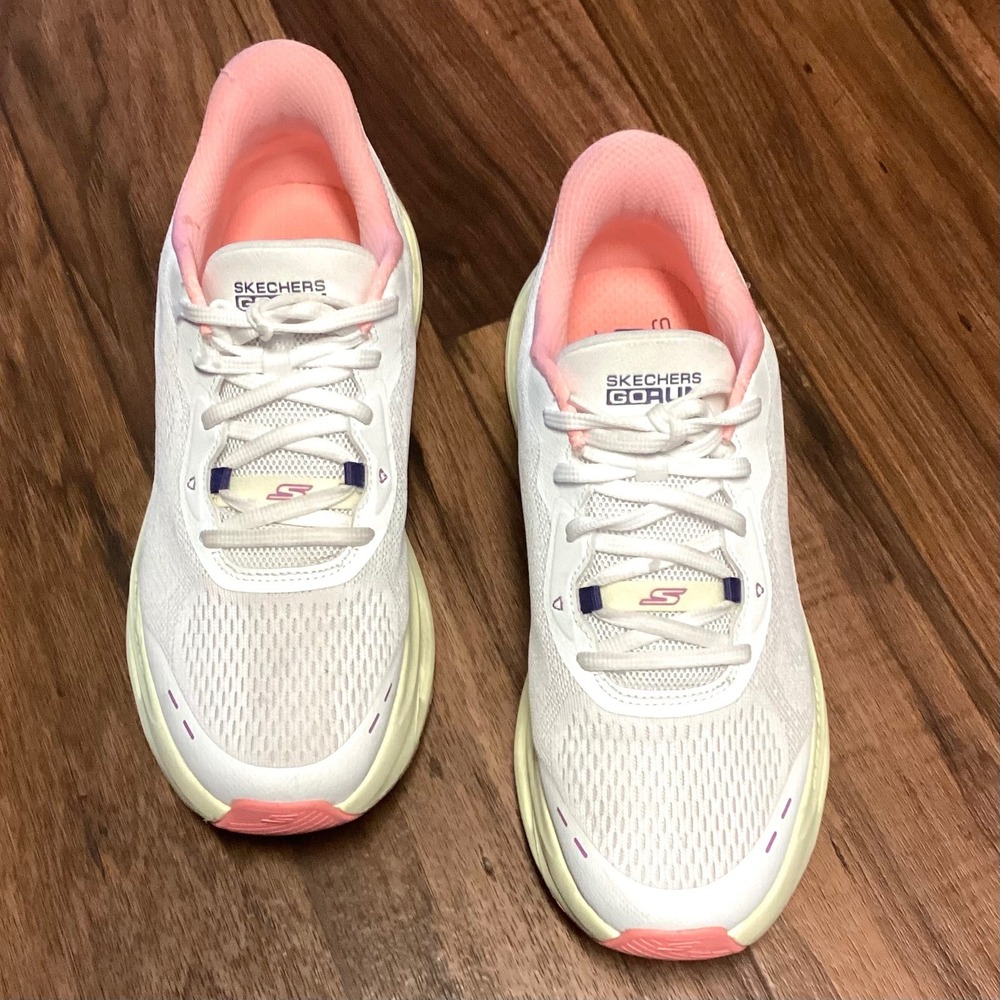 Sketchers Women's Max Cushioning Glide Step Caledonia Hands Free Slip-Ins Wh/Pnk